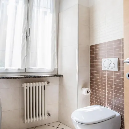 Guesthost - Cosy 200m From Como-borghi Station * 코모