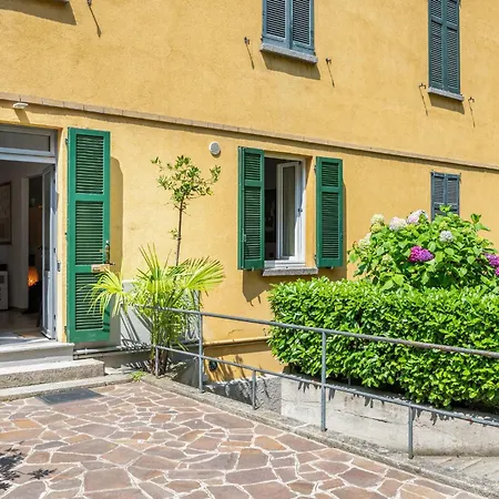 Guesthost - Cosy 200m From Como-borghi Station דירה קומו